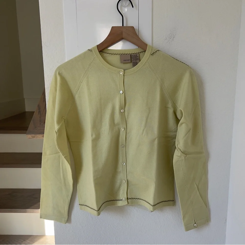 Easel Cardigan & Tank Top Set in Yellow